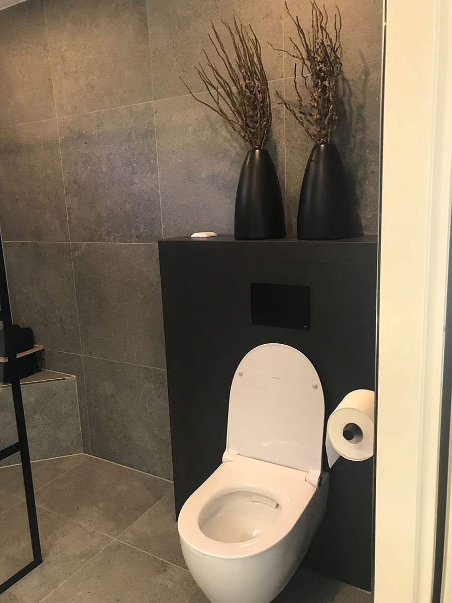 content 03b zwarte badkamer hendriks badkamers tegels sanitair sheerenberg