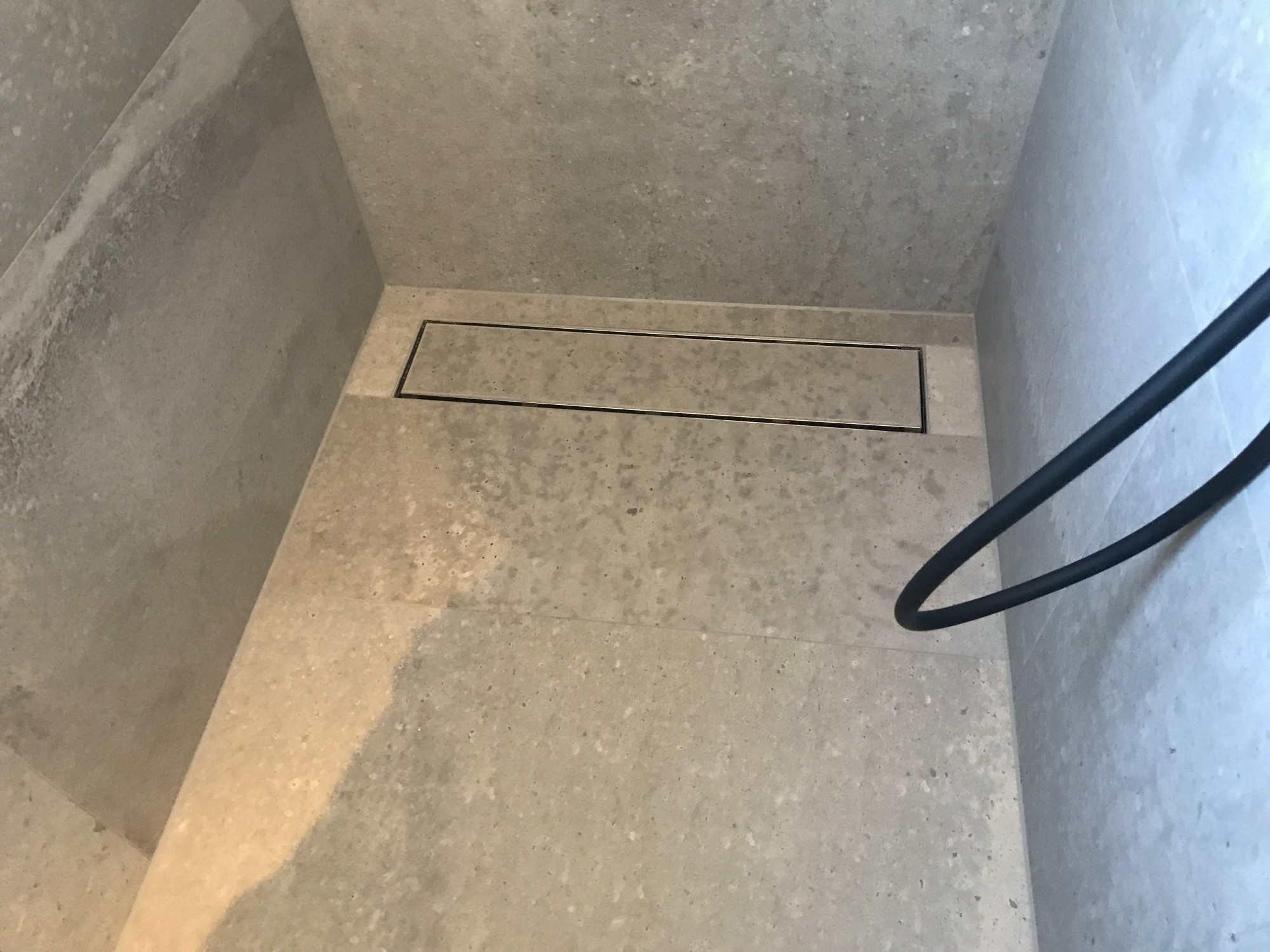 content 10 portfolio badkamer sanitair betonlook
